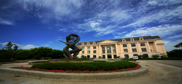上海外國語大學(xué)2.jpg