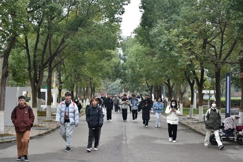 南京交通職業(yè)技術(shù)學(xué)院幾何之3_.jpg