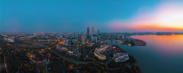 看！蘇州市職業(yè)大學(xué)好一抹晚霞！2_副本.jpg