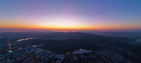 看！蘇州市職業(yè)大學(xué)好一抹晚霞！4_副本.jpg