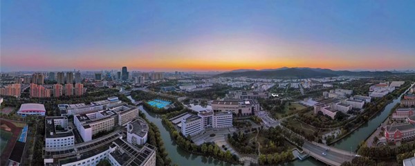 看！蘇州市職業(yè)大學(xué)好一抹晚霞！6_副本.jpg