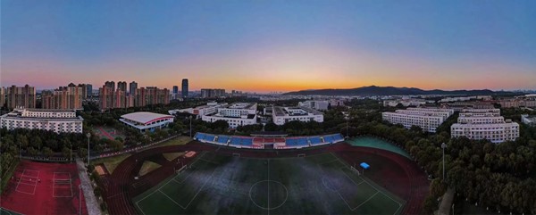 看！蘇州市職業(yè)大學(xué)好一抹晚霞！8_副本.jpg