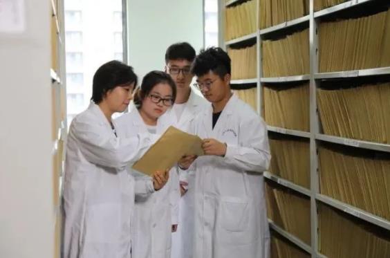 江蘇衛(wèi)生健康職業(yè)學院2024年提前招生專業(yè)介紹—公共衛(wèi)生管理學院.jpg