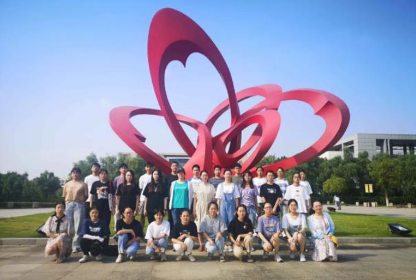 優(yōu)質(zhì)辦學(xué)成果得到社會(huì)認(rèn)可1.jpg