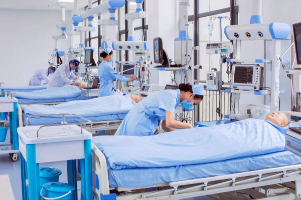 24招生季 ?專業(yè)巡禮 _ 醫(yī)學(xué)院：口腔醫(yī)學(xué)技術(shù)專業(yè)6.jpg