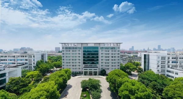 蘇州農(nóng)業(yè)職業(yè)技術(shù)學(xué)院2024年高考zy填報(bào)指南(江蘇省)10 (7).jpg