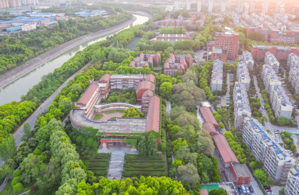 2024招生特輯_江南影視藝術(shù)職業(yè)學(xué)院3+2本科貫通培養(yǎng)項(xiàng)目39.jpg