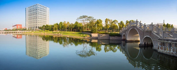 江蘇航運(yùn)職業(yè)技術(shù)學(xué)院1_副本.jpg
