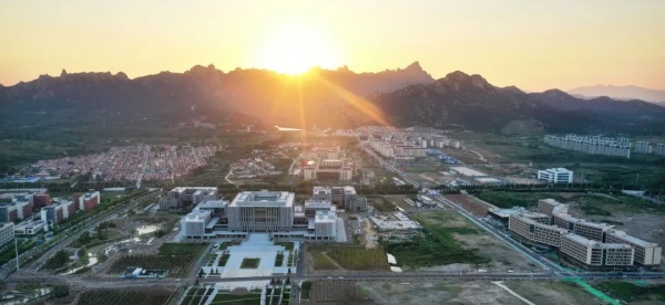 中國(guó)海洋大學(xué)西海岸校區(qū).webp_副本.jpg