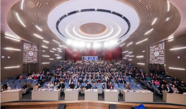 上海外國(guó)語(yǔ)大學(xué)建校75周年，組建中文學(xué)院.jpg