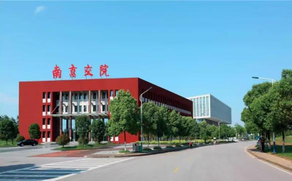 震驚！掉進了像素交院.jpg