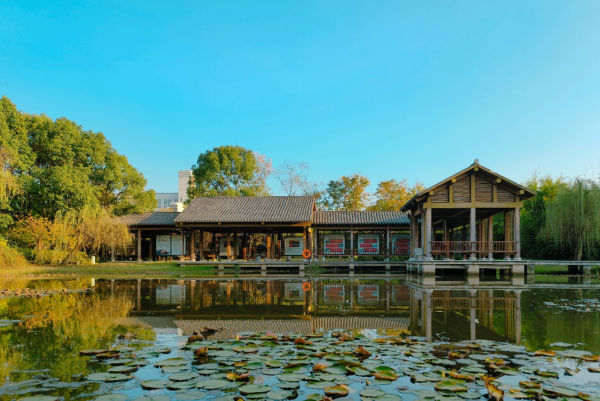 無(wú)錫商業(yè)職業(yè)技術(shù)學(xué)院：校園文化特色景點(diǎn)，點(diǎn)亮學(xué)府風(fēng)采7_副本.png