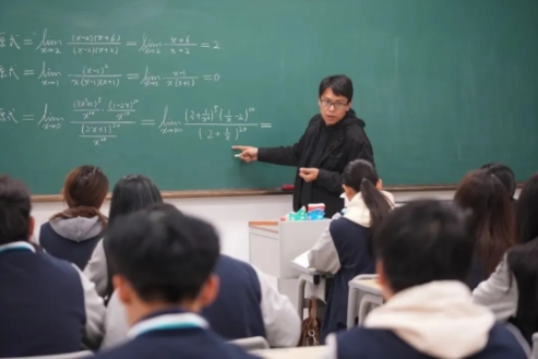 逐夢江海，解鎖你的大學(xué)新角色.png