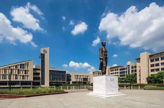 你理想中的大學(xué)，是怎樣的？蘇衛(wèi)告訴你答案！24.png