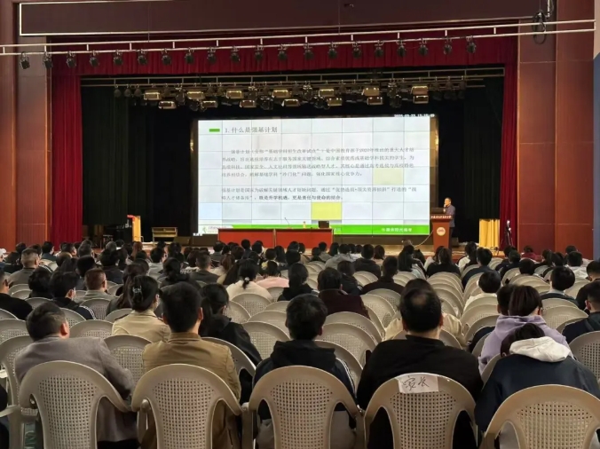 江蘇招生考試網(wǎng)2025年高校招生咨詢會(huì)—江蘇省六合高級(jí)中學(xué)專場(chǎng)圓滿結(jié)束5.jpg