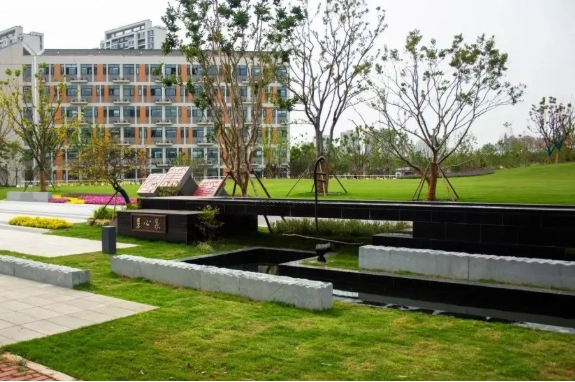 看！無錫學(xué)院建了座“靜篤園”！12.png