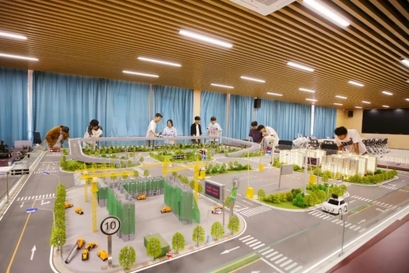 工業(yè)大學官宣：更名，重組！4.png